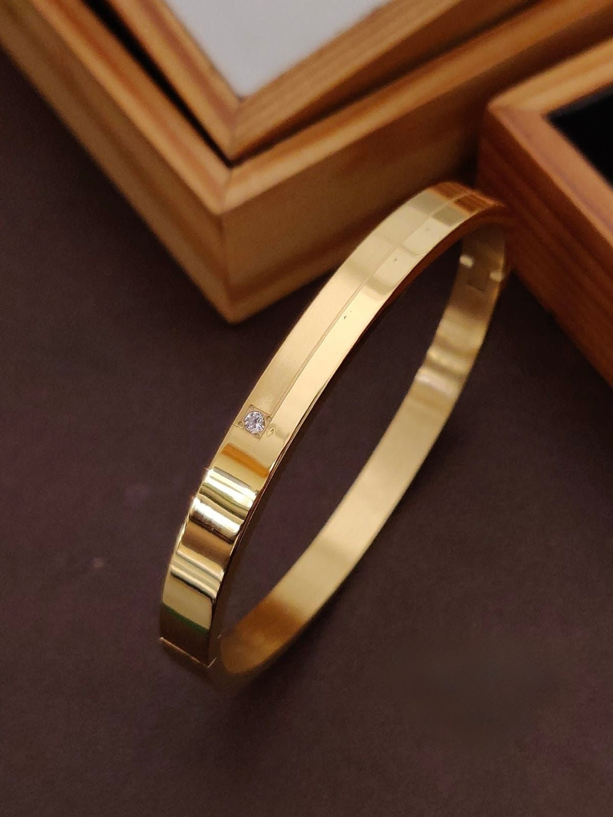 Men’s Stylish Artificial Golden Kada – Durable & Trendy Bracelet