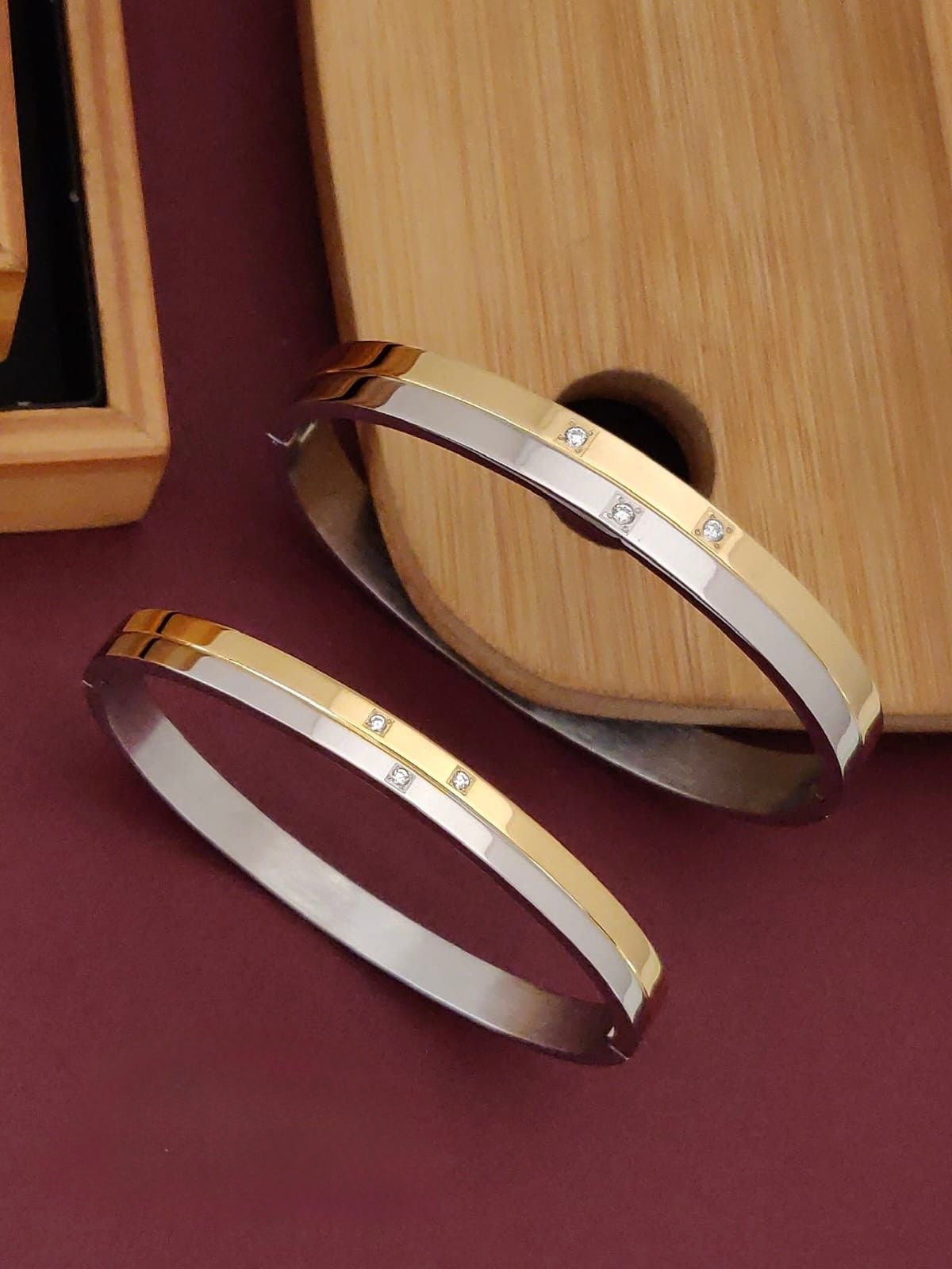 Men’s Stylish Artificial Golden Kada – Durable & Trendy Bracelet