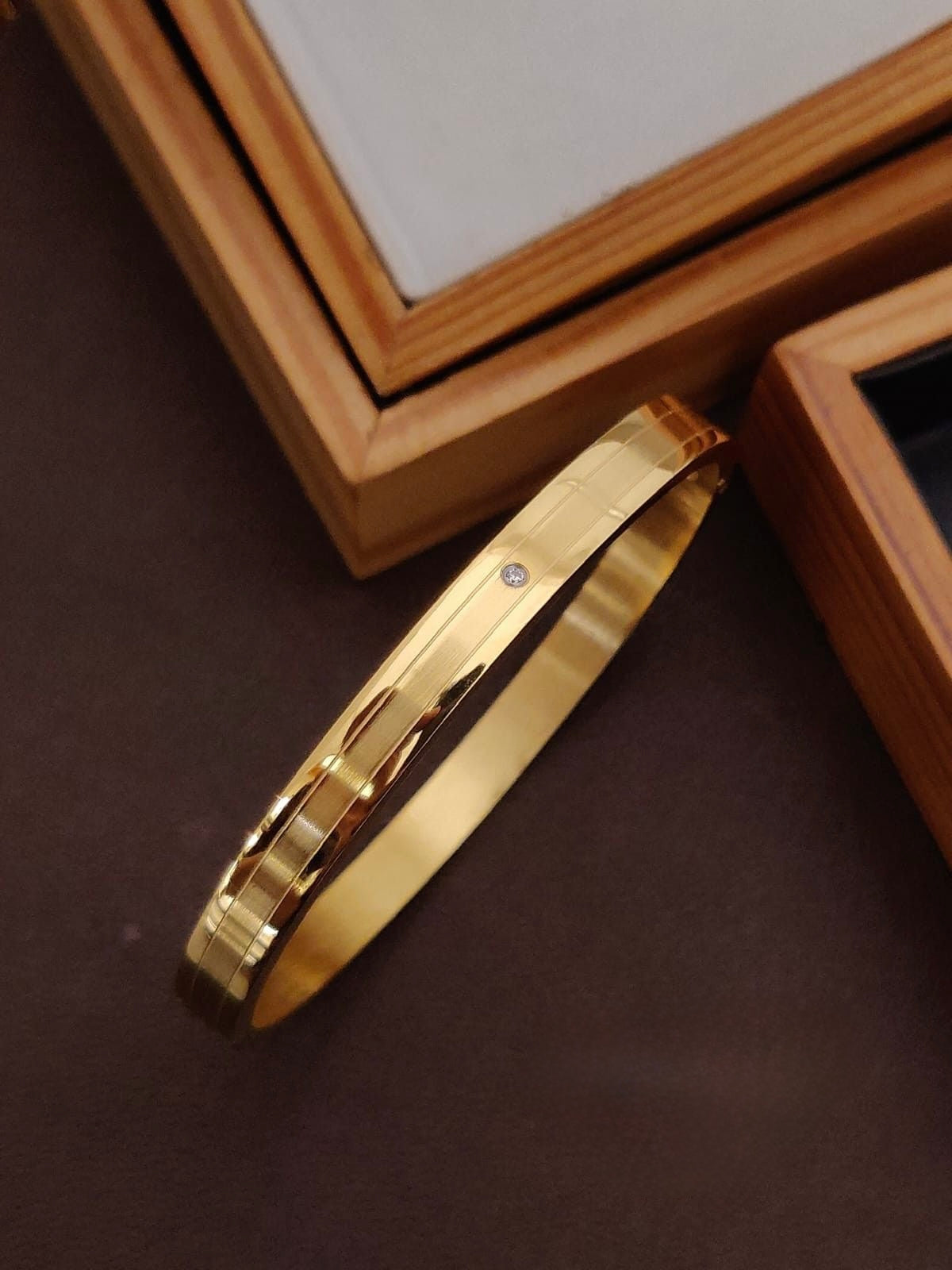 Men’s Stylish Artificial Golden Kada – Durable & Trendy Bracelet