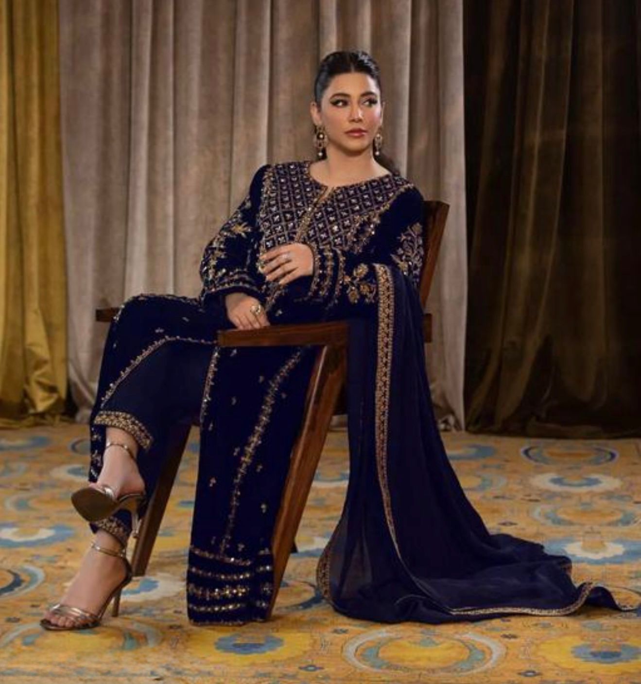 Sequence Embroidery work Pakistani Velvet Kurti Pant Dupatta Set (Stitched)